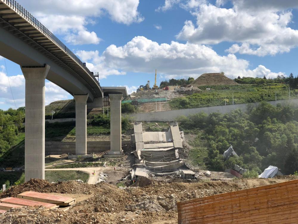 Würzburg: Talbrücke Heidingsfeld erfolgreich gesprengt