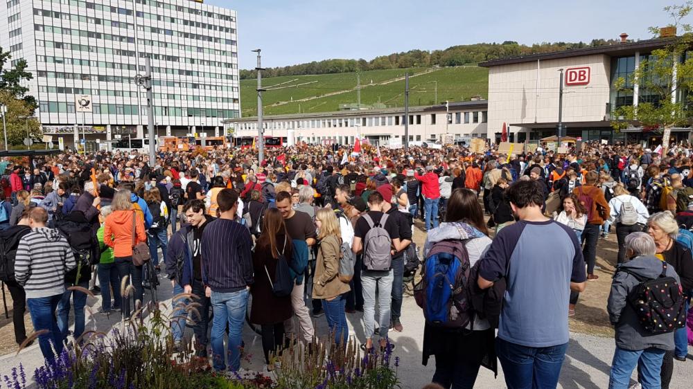 Würzburg: Weltweite Klimademo - 5000 Menschen in Würzburg dabei