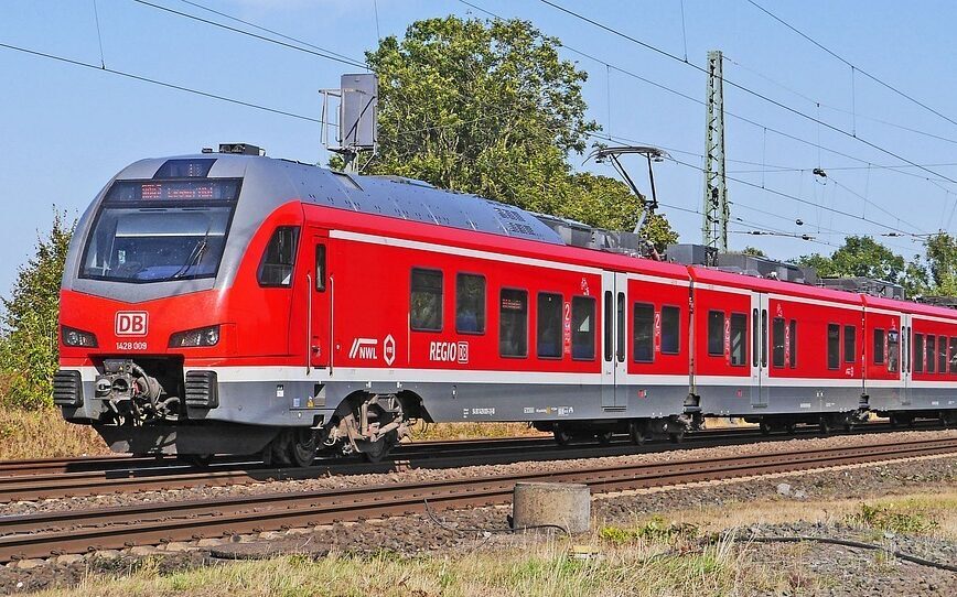 Unterfranken: Fahrgastverband kreidet Bahn wegen Zugausfällen an