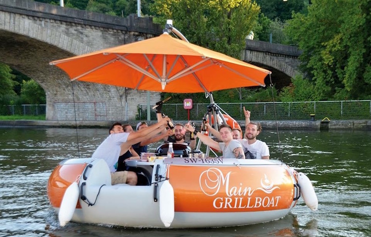 Main Grillboat
